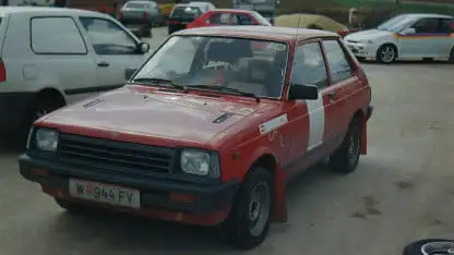 Starlet im Rennmodus gestylt