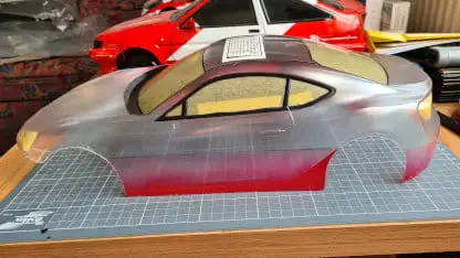 Karosserie teillackiert - Seitenansicht