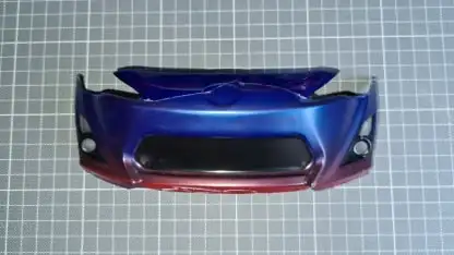 Stossstange vorne fertig lackiert