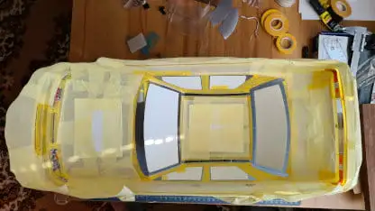 Karosserie abgeklebt