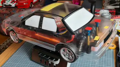 Teillackiert schwarz von hinten