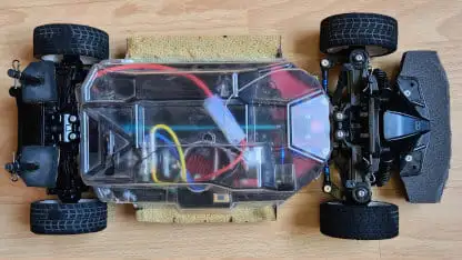 Mein Chassis mit Schutzhaube