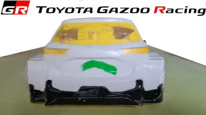 Fertig lackiert hinten